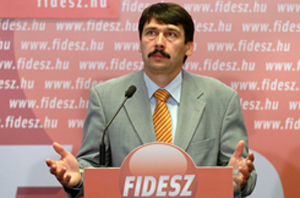 Áder János, a Fidesz - Magyar Polgári Szövetség Európa Parlamenti képviselője