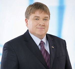 Dr. Szűcs Lajos, a Pest Megyei Közgyűlés elnöke