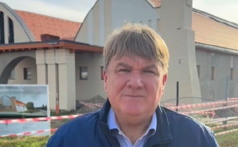 Jövőre már lehet úszni a vecsési tanuszodában